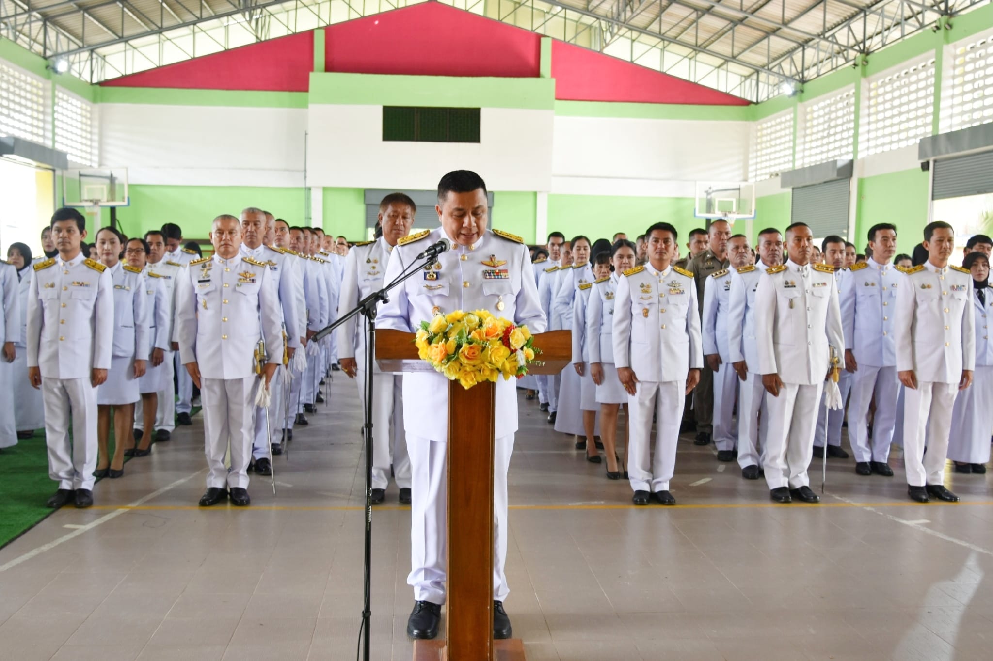 พิธีถวายเครื่องราชสักการะและวางพานพุ่มดอกไม้ถวายสักการะ ณ หอประชุมโรงเรียนตันหยงมัส ตำบลตันหยงมัส อำเภอระแงะ จังหวัดนราธิวาส เนื่องในวันคล้ายวันพระบรมราชสมภพ พระบาทสมเด็จพระบรมชนกาธิเบศร มหาภูมิพลอดุลยเดชมหาราช บรมนาถบพิตร วันชาติ และวันพ่อแห่งชาติ 
เวลา 08.30 น. วันพฤหัสบดี ที่ 5 ธันวาคม 2567 ณ หอประชุมโรงเรียนตันหยงมัส ตำบลตันหยงมัส อำเภอระแงะ จังหวัดนราธิวาส 
นายประเสริฐ แซ่ฮ่อ นายกเทศมนตรีตำบลตันหยงมัส พร้อมคณะผู้บริหาร หัวหน้าส่วนราชการ ผู้บริหารสถานศึกษา  ข้าราชการ หน่วยงานภาครัฐ ภาคเอกชน และประชาชนในพื้นที่ ร่วมพิธีถวายเครื่องราชสักการะ และวางพานพุ่มดอกไม้หน้าพระบรมฉายาลักษณ์ และพิธีจุดเครื่องทองน้อยเบื้องหน้าพระบรมฉายาลักษณ์ เนื่องในวันคล้ายวันพระบรมราชสมภพ พระบาทสมเด็จพระบรมชนกาธิเบศร มหาภูมิพลอดุลยเดชมหาราช บรมนาถบพิตร วันชาติ และวันพ่อแห่งชาติ 
โดยมี นายวิมุตติ อำนักมณี นายอำเภอระแงะ เป็นประธานในพิธี จากนั้นประธานในพิธี เพื่อเป็นการสำนึกในพระมหากรุณาธิคุณ และแสดงออกถึงความจงรักภักดีต่อสถาบันพระมหากษัตริย์