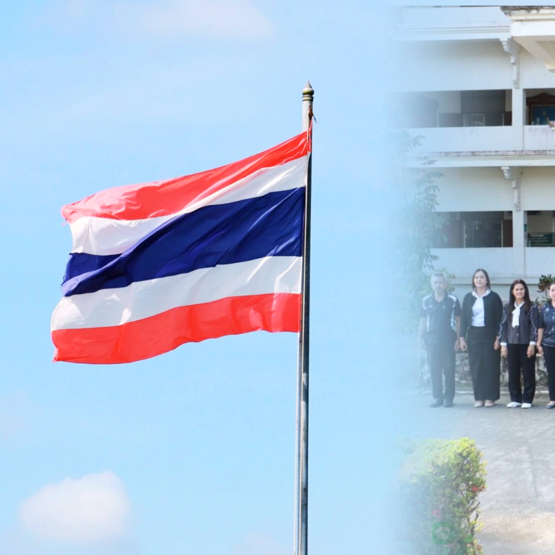 วันจันทร์ ที่ 2 ภุมภาพันธ์ 2569  เวลา 08:00 น. ณ สำนักงานเทศบาลตำบลตันหยงมัส โดยมีข้าราชการ พนักงาน และลูกจ้างเทศบาลตำบลตันหยงมัสร่วมกิจกรรมเข้าแถวเคารพธงชาติ ร้องเพลงชาติไทย สวดมนต์ไหว้พระ และดุอาร์ เพื่อแสดงออกถึงความจงรักภักดีต่อชาติ ศาสนา และพระมหากษัตริย์ และเป็นการเตรียมความพร้อมก่อนการปฏิบัติหน้าที่ราชการในแต่ละสัปดาห์ ทุกวันจันทร์ อันจะเป็นการเพิ่มประสิทธิภาพในการทำงานเสริมสร้างความรักความสามัคคีในองค์กร 🇹🇭